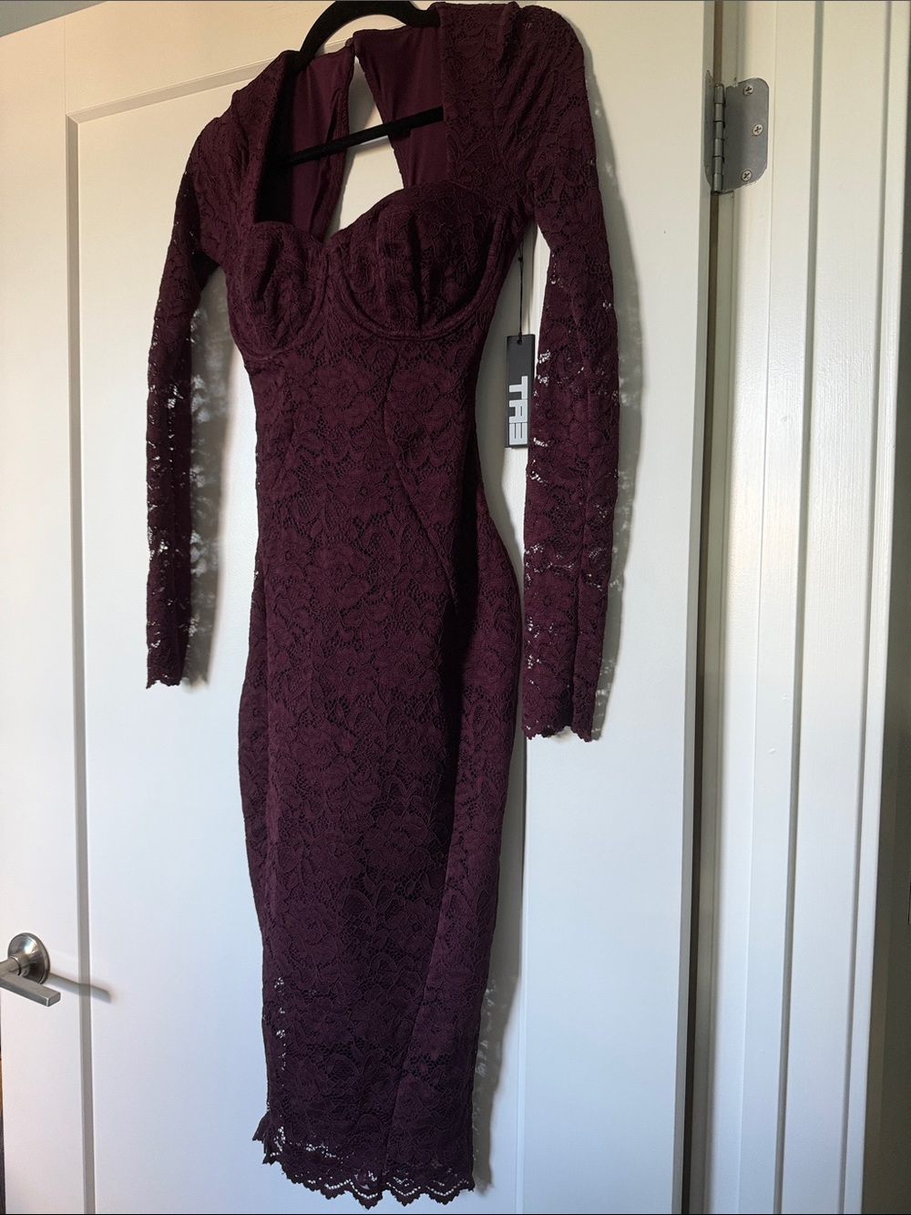 TA3 Aubergine Lace Sculpted Long Sleeve Midi Dress Size XS New